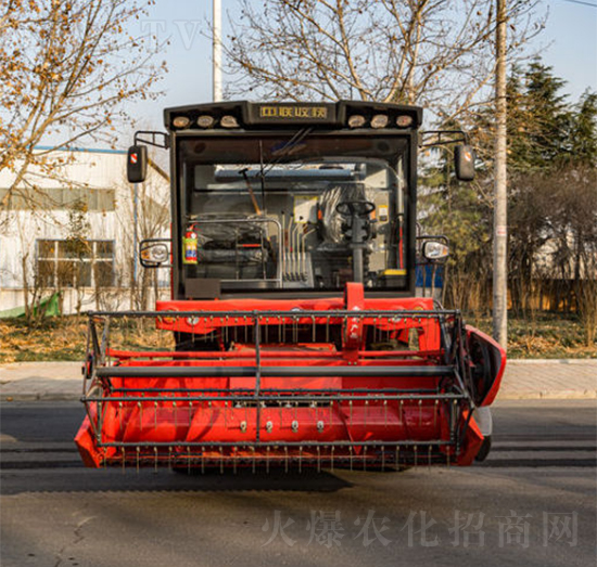 2021款4LZ-8B1全喂入谷物聯(lián)合收割機-中聯(lián)收獲