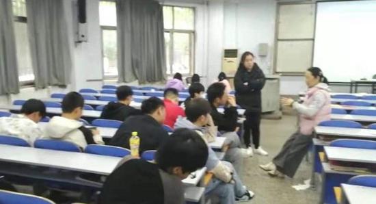 郑州一职业中专强制学生到专业不符的电子厂实习 教育部门介入 不再强制实习